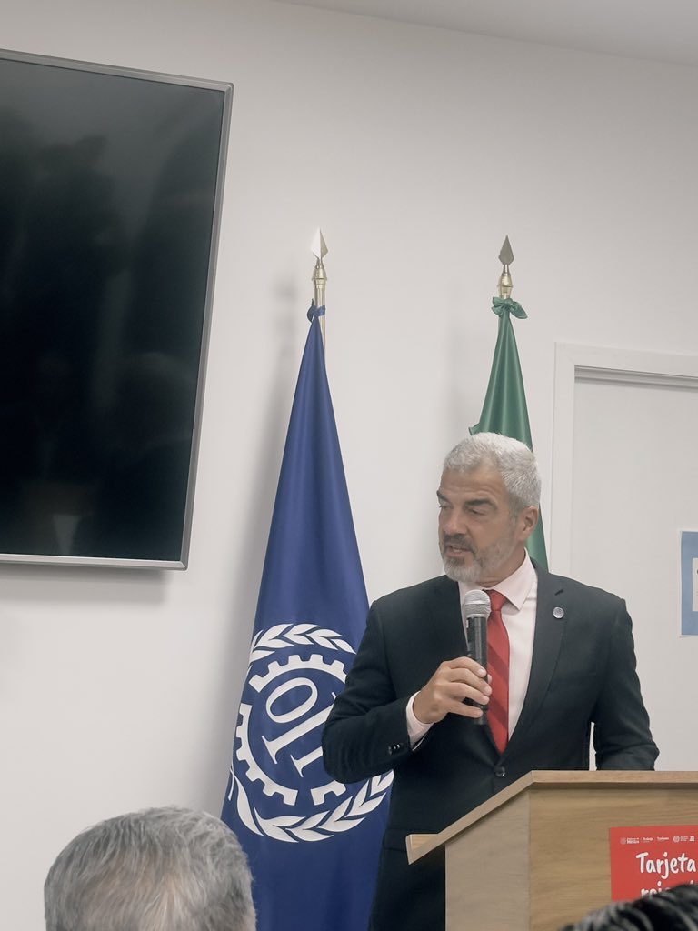 CTMxlainfancia's tweet photo. “La erradicación del trabajo infantil debe ser una prioridad en México,con una acción articulada y en alianza con la @STPS_mx ,@SECTUR_mx se lanza la campaña Tarjeta Roja al Trabajo Infantil,para visibilizar a este flagelo” Director de la OIT @pedroamerico13 @ilo @ILO_Childlabour https://t.co/f7Ylv72WGi
