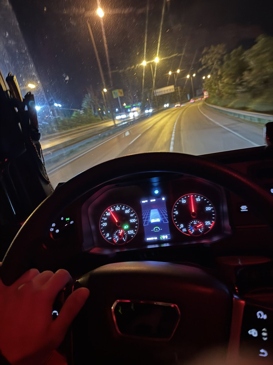 batuhanzenginnn tweet media