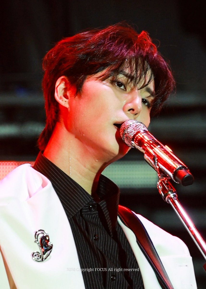 focus_day6's tweet photo. 260517 The DECADE 부산
#DAY6 #데이식스 #영케이 #강영현 #YOUNGK https://t.co/iVXhtctWYc