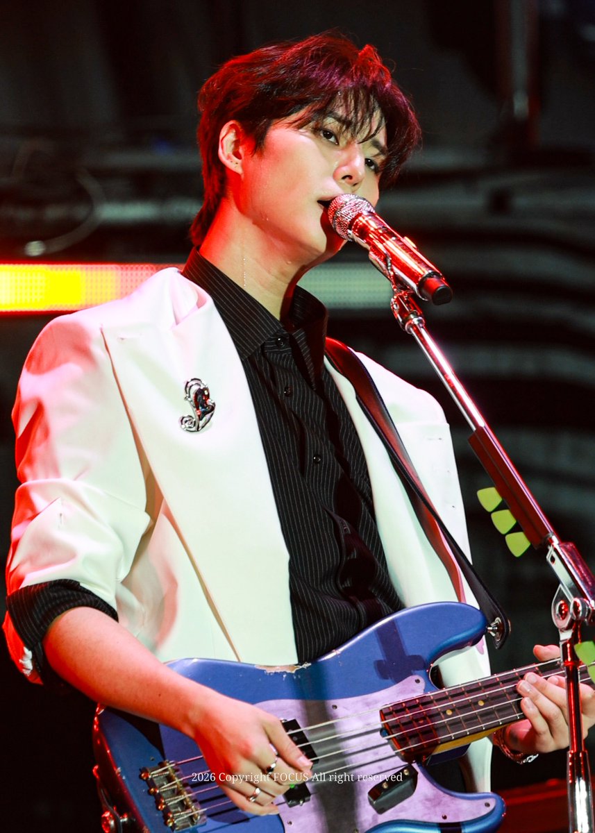focus_day6's tweet photo. 260517 The DECADE 부산
#DAY6 #데이식스 #영케이 #강영현 #YOUNGK https://t.co/iVXhtctWYc