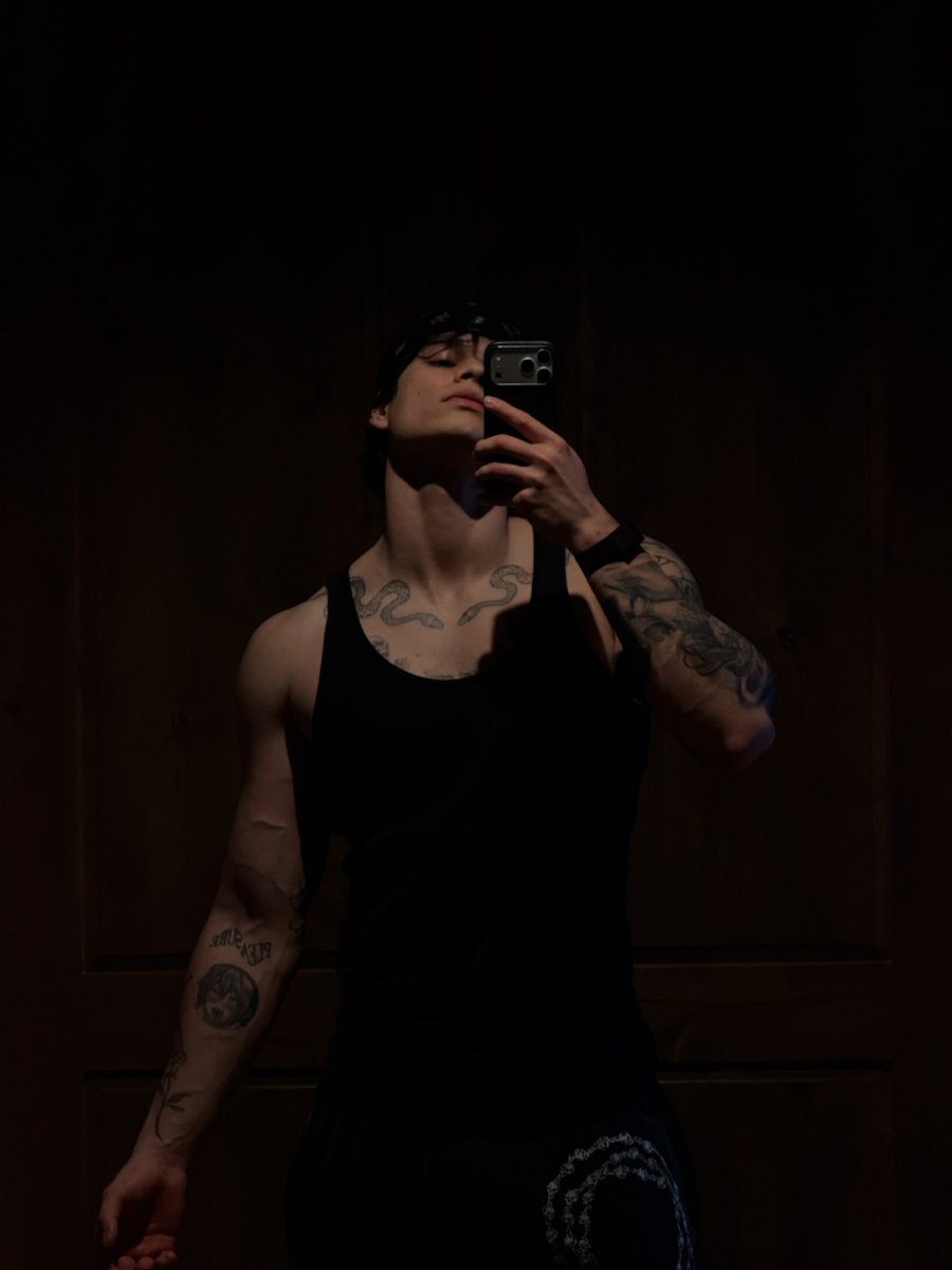 ﹫𝘞𝘪𝘵𝘩 𝘩𝘢𝘵𝘦 𝐈𝐃 : 𝙅𝙖𝙨𝙤𝙣 𝘽𝙡𝙖𝙘𝙠. tweet media