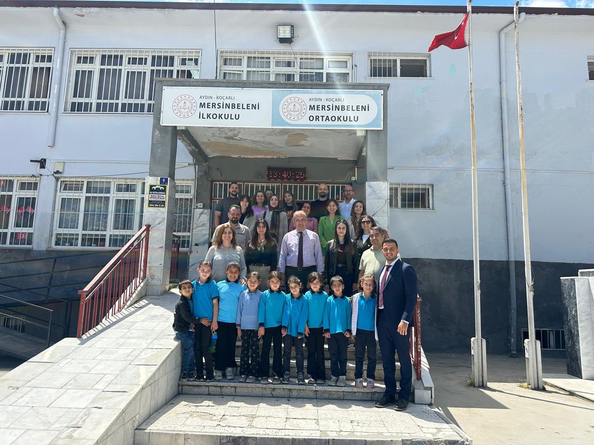 KocarliMeb89600's tweet photo. İlçe Müdürümüz Cemal AĞIROL ve Şube Müdürlerimiz, Mersinbelen İlk/Ortaokulu’ndaydı. 
Sınıf ziyaretlerinde öğrencilerimizin heyecanına ortak oldu.
📝 #LGS yolundaki gençlerimize başarılar dileyip motivasyon tazeledik.
☕ Öğretmenler odasında #MaarifModeli üzerine istişare etti. https://t.co/T5L5ka74iG