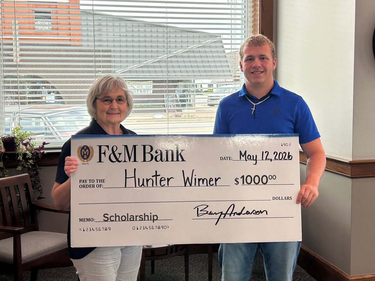 fmbankok's tweet photo. Hunter Wimer, Fairview High School senior, is presented with the F&amp;M Bank Scholarship of $1000 by Glenda Hill, Market Operations President/Fairview. Congrats Hunter and we wish you the best!
Member FDIC. https://t.co/N8AOfxwPpE