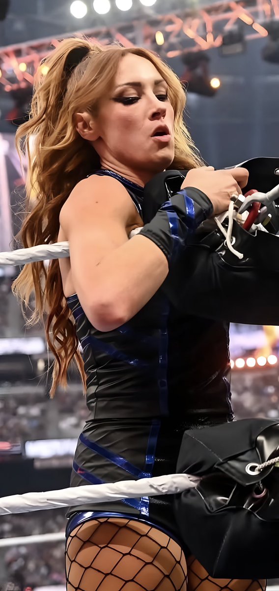 RebeccaWishes's tweet photo. I love being like this, so close to the corner of the ring, but being stuck with a girl behind me makes me cumming it so much in my panties!😍 https://t.co/QhI12bGVPq