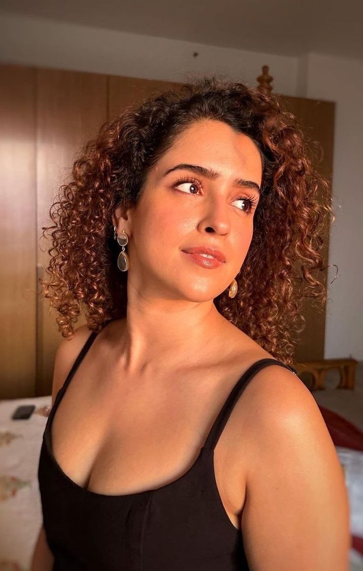 Serious_Nahi's tweet photo. Dear Bollywood, please iss ra@nd ko nanga kr do next movie mai 🤤 https://t.co/UOKKeeOZmC