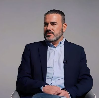 Barcaxtr's tweet photo. Respect to @MiguelGalanCNFE. 👏🇪🇸
While many mocked him, insulted him and tried to discredit him during the Negreira case, he stayed professional and focused on facts.

No propaganda. No fan-driven journalism. Just persistence and evidence.

Some even attacked his religion and personal life simply because he refused to follow the popular narrative.

Today, Culés appreciate his courage and professionalism. Football needs more journalists like this. ❤️💙