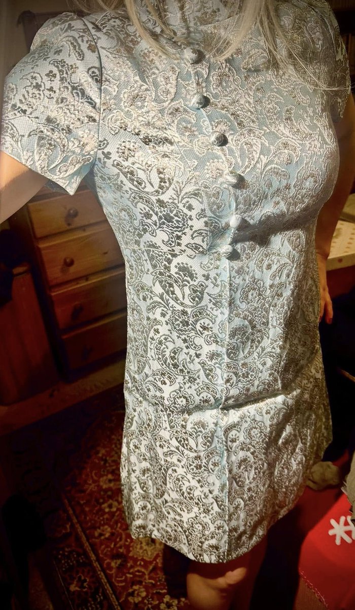 Corinna_Jane's tweet photo. Check out Rare Vintage  Japanese Style 1960s Adele Simpson Brocade Mod Dress UK Size 8 10 https://t.co/0XmHEGy6S1 #eBay via @eBay_UK https://t.co/WoNWp9dLcg