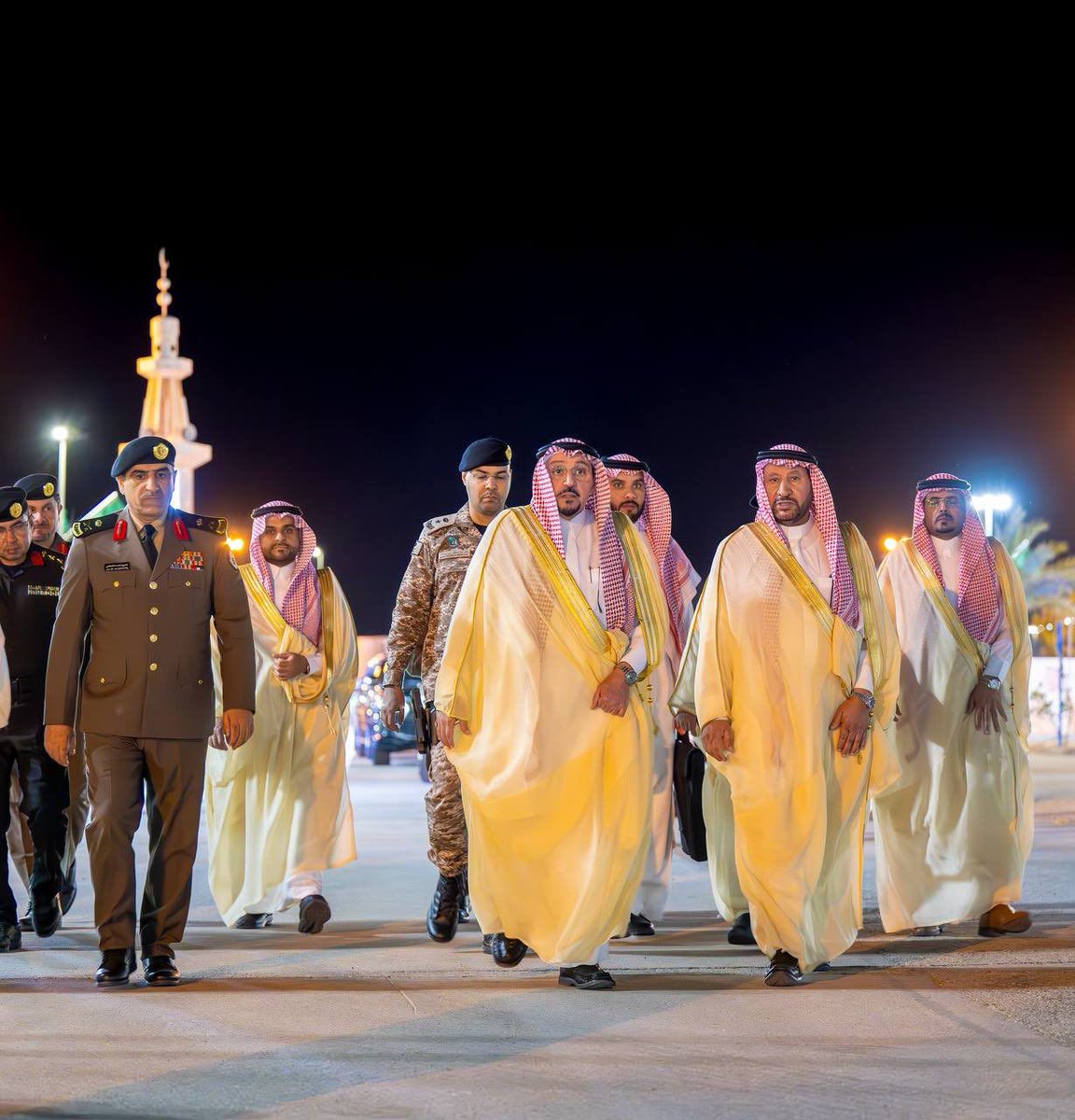 kabidak's tweet photo. ضمن مشاركتها في خدمة ضيوف الرحمن، تواجدت جمعية #كبدك في مدينة حجاج البر بمدينة #بريدة، للترحيب بالقادمين وتقديم الهدايا والمواد التوعوية، تزامنًا مع زيارة صاحب السمو الملكي الأمير الدكتور فيصل بن مشعل بن سعود بن عبدالعزيز #أمير_منطقة_القصيم.

وتأتي هذه المشاركة بدعم من شركة السلوم والغيث @Sgdates، في صورة تعكس الشراكة المجتمعية الفاعلة وتكامل الجهود الوطنية.  

#حج_1447هـ  
#حياكم_الله