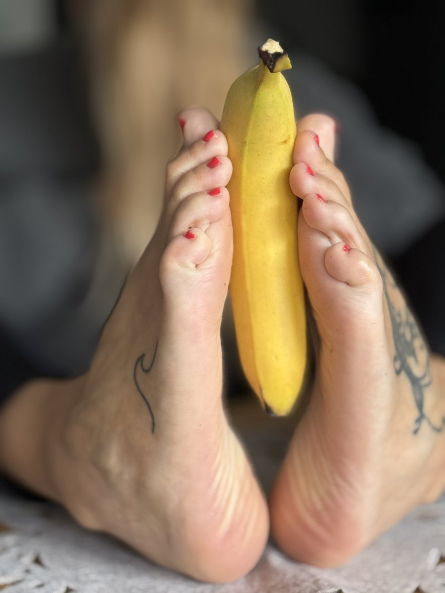 jayneelune's tweet photo. So, now let your imagination run wild. 🤤

@rt_feet 
@modelssecret_ 
@FeetForumArea 
@feetshoutouts21 
@Footuckingiend 
@FeetToesSoles 
@ass_andfeet01 https://t.co/rAJ44VthTr