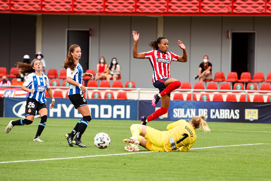 LasColchoneras's tweet photo. El 5 de junio de 2021 debutó @Carmeen_as11 con el primer equipo, lo hizo marcando un gol ante el Espanyol. También marcó un gol Laia Aleixandri https://t.co/BGP9tgWDs8