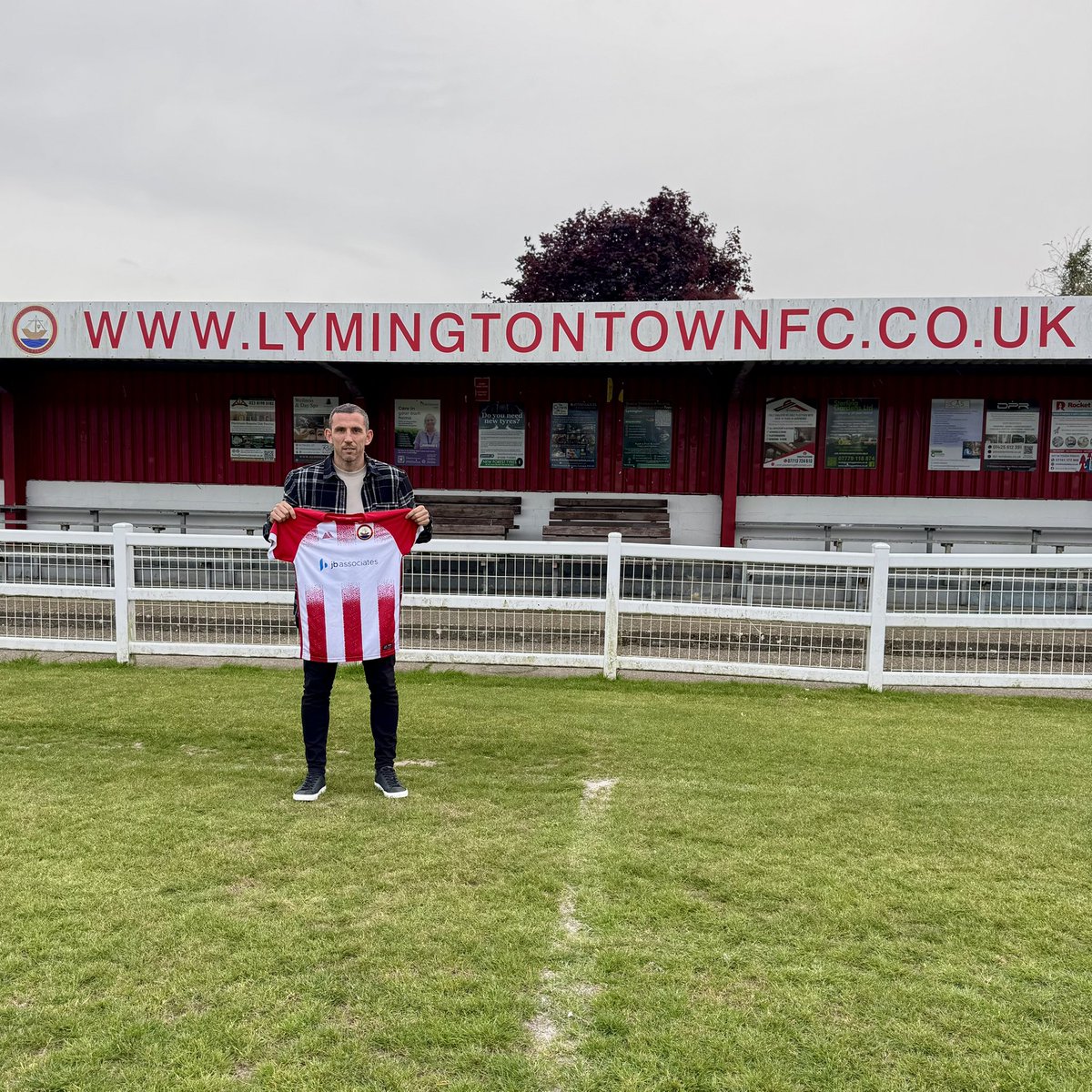 Lymington Town FC tweet media