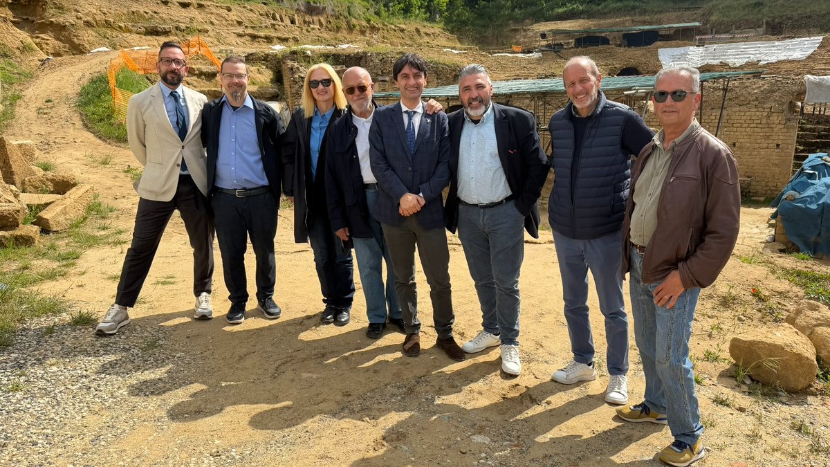 ManfrediPotenti's tweet photo. 🔵 #VOLTERRA: OGGI CON IL #DIPARTIMENTO #CULTURA DELLA #LEGA AGLI #SCAVI DELL' #ANFITEATRO ROMANO

La più importante scoperta archeologica del mondo per dimensioni degli ultimi 150 anni...
Ho voluto conoscere lo stato del lavoro di riemersione di...

https://t.co/IbNXPKusp9 https://t.co/ZQNR5bBeDv