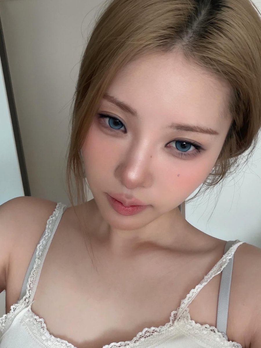 purki_p's tweet photo. Chaein IG update 

#PURPLE_KISS #CHAEIN https://t.co/mBJbIMfiia