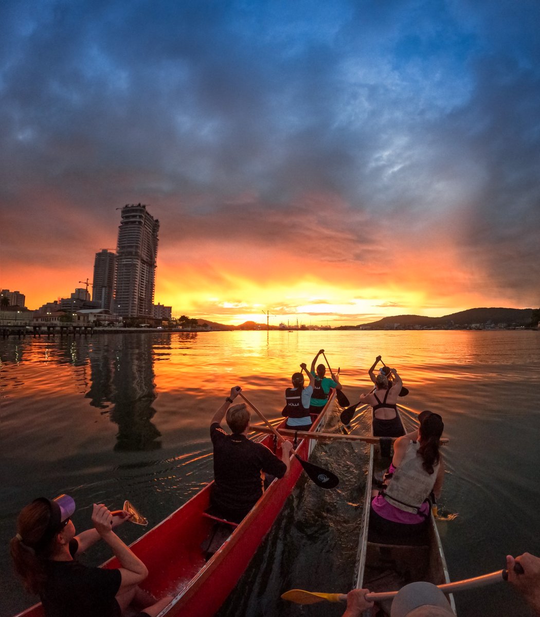 Photo of the Day: Name a better end to the day, we'll wait 🌅 📷 Shot on ...