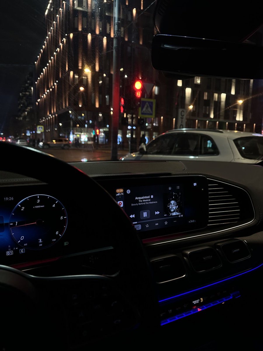 misanthroholic's tweet photo. nightly drive https://t.co/jl7NDe1XeJ