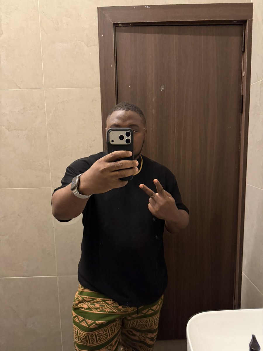 lukeharrisonn's tweet photo. Big boss ๐ฅ @iamBigChops I dey loyal sir ๐ค #bigchops #bigchops https://t.co/iElRk4EFKb