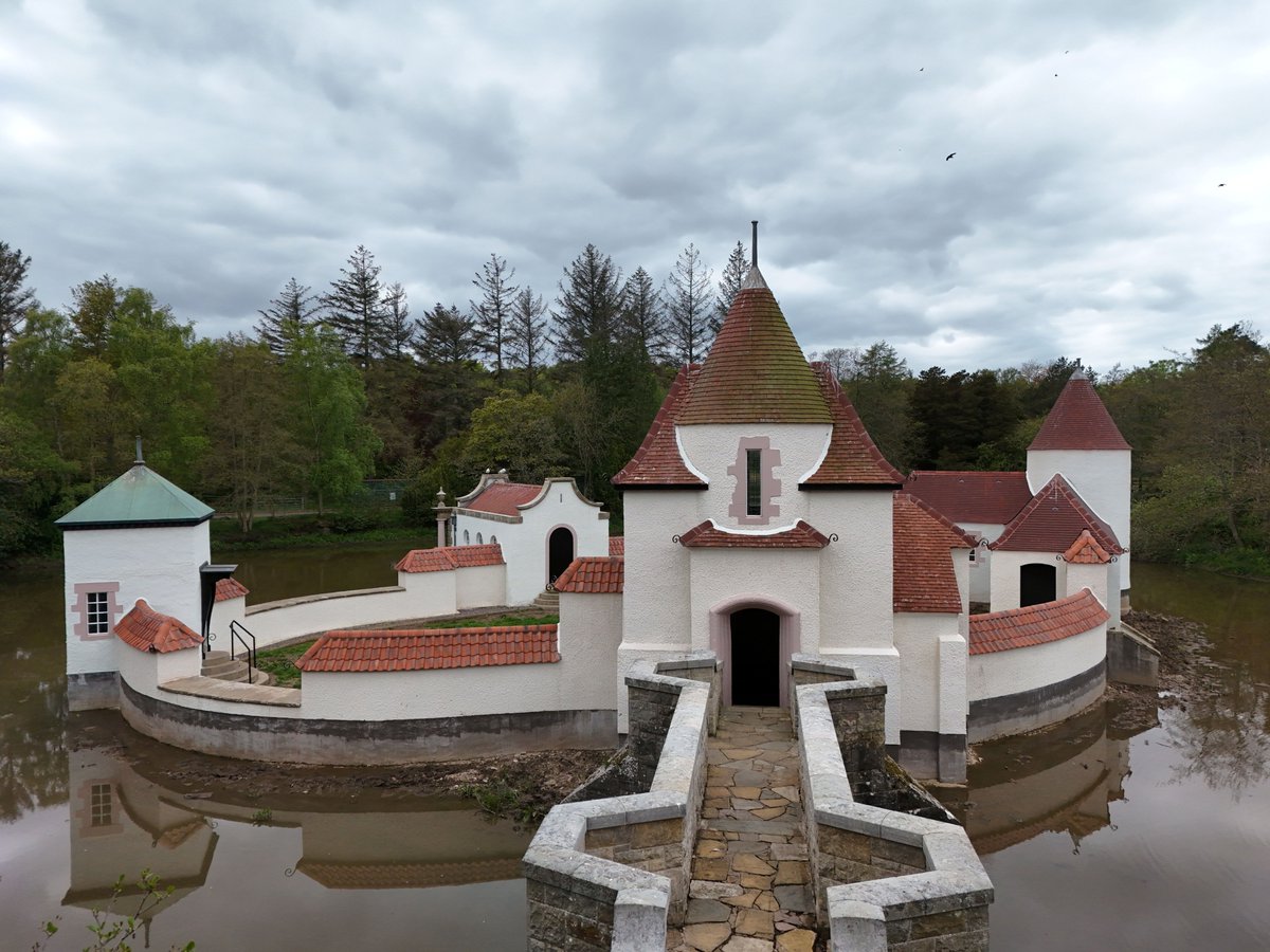 Hardiesproperty's tweet photo. Delighted to mark completion of Phase 1 restoration at the Dutch Village, Craigtoun Park. A much‑loved landmark brought back to life with a fantastic team📸 @hubEastCentral @MillardEngineer  #MarshallConstructionLimited #RKA https://t.co/A7l6yYaQIS