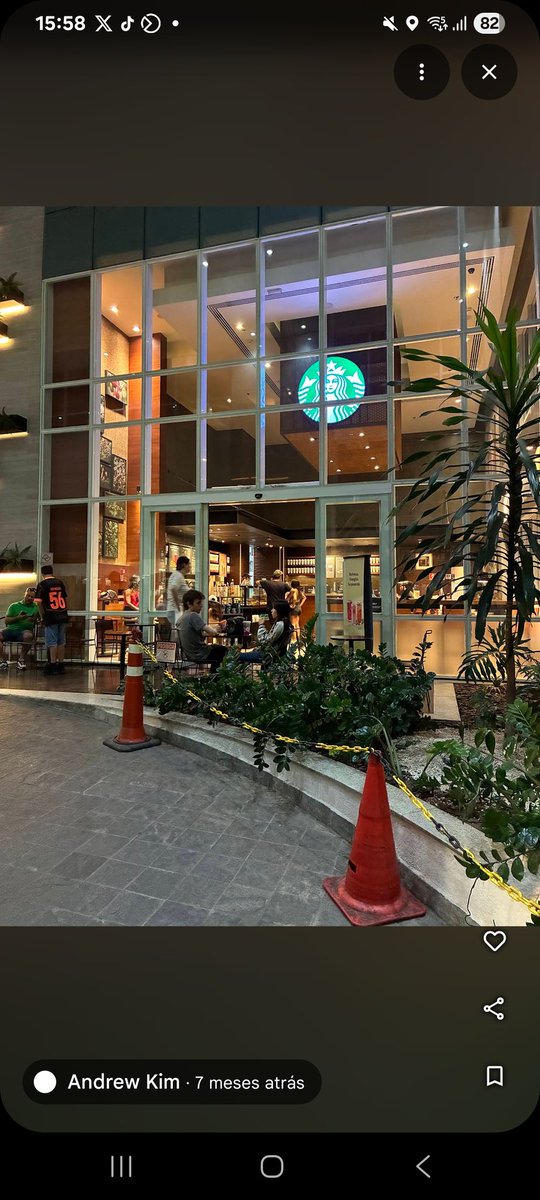 alfinetadosdia's tweet photo. 🚨GRAVE! Influenciador foi AMEAÇADO dentro do Starbucks da Av Paulista, segundo informações não havia segurança nem dentro ou fora do estabelecimento. https://t.co/ATOFNt3cH6