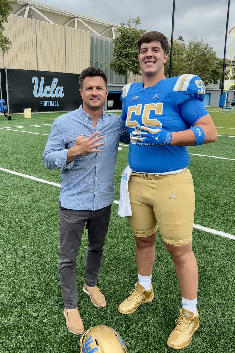 Stafford_55's tweet photo. Thank you to @UCLAFootball for an incredible ‼️OV‼️ My family & I had an amazing time in LA! Top-notch university & facilities, great culture, and so many opportunities on and off the field! #GoBruins 

@CoachBobChesney @dyray22
@TreyLane_ @Coach_DKennedy
@Coach_Smith61 @JDLakeFB @CoachMannello 

@ArabFBall @KyleRouton @adamgorney