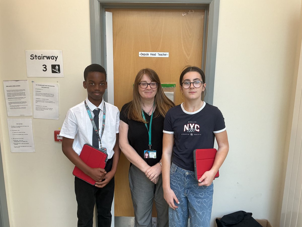 StBernardsPS's tweet photo. Our World of Work Week finished last week with our annual P7 Work Experience Day! This is always a great day in which pupils and staff alike look forward to. P7 learned about the skills and qualities needed to work in a school and nursery within differing roles @DYWGlasgow https://t.co/dxff9RefJQ