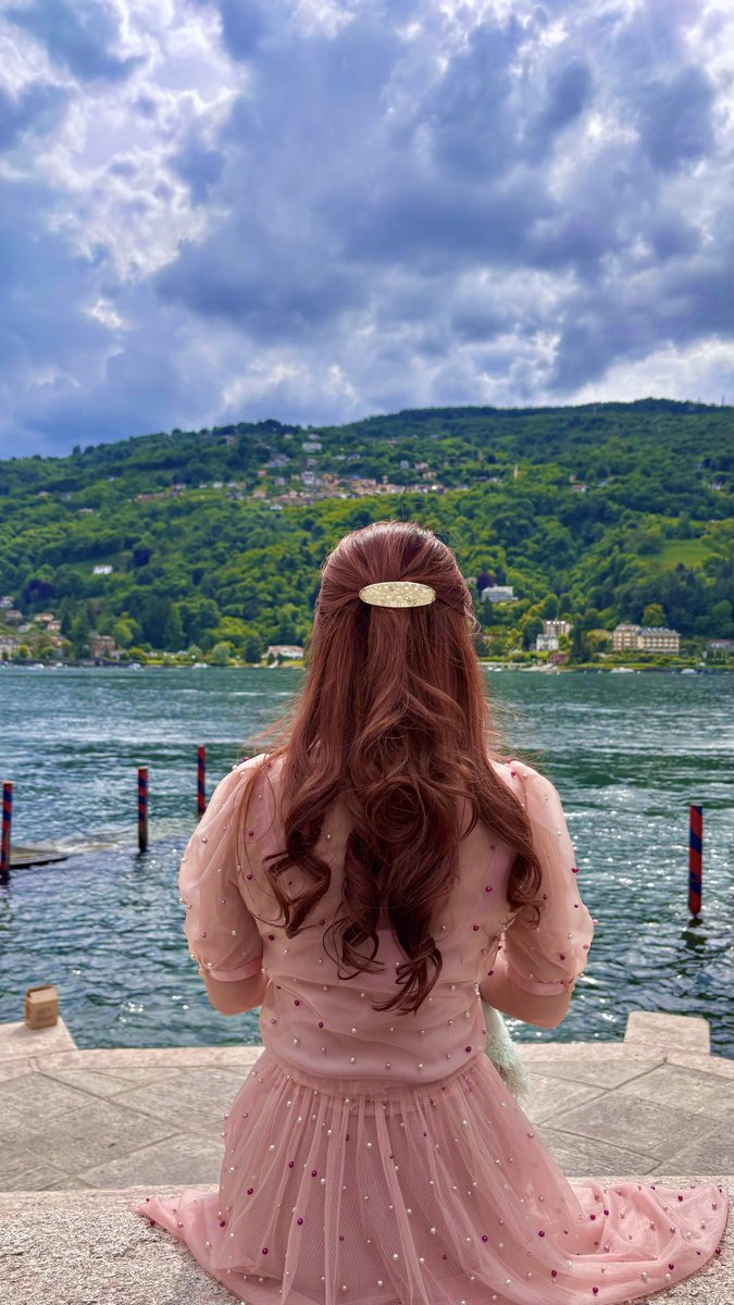 ranmermaid's tweet photo. 島上陸🚤お気に入りのパールぎっしりのセットアップで🐚島にはナポレオンも気に入ったという宮殿がある👑イスラベッレじゃなくてイゾラベッラだった、リスニングできてなかった🙉 https://t.co/sWeFWMXBbe