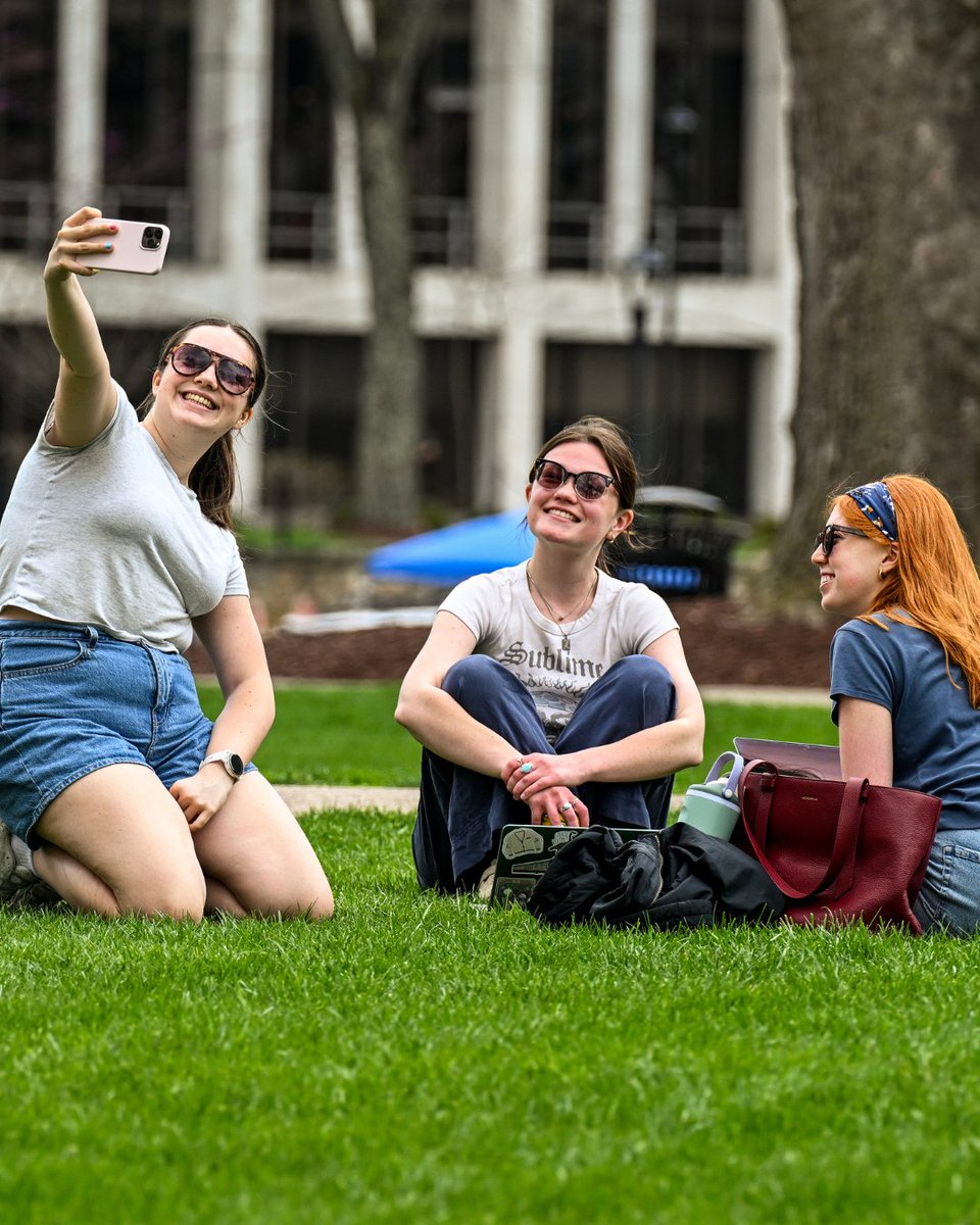 WVUStudentLife's tweet photo. HAGS 🫶☀️ Make the comment section look like a year book ⬇️ https://t.co/mXf3zsQPik