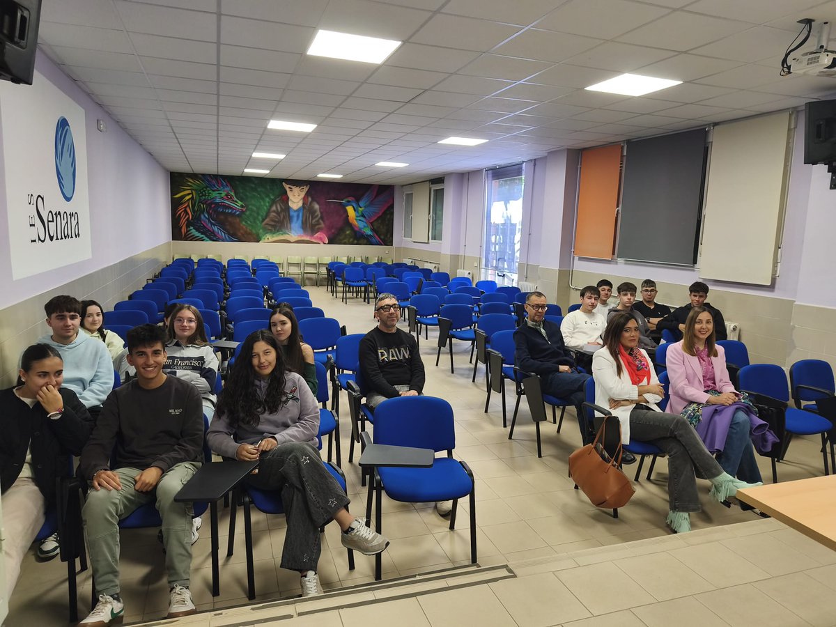 InstitutoSenara's tweet photo. Estreno première y general en el IES Senara de la película que se presenta para el PIE Filma: Senara, compromiso en acción
@educacyl
@crfptic
#piefilma #innova_CyL https://t.co/V5Eqpn8VVg