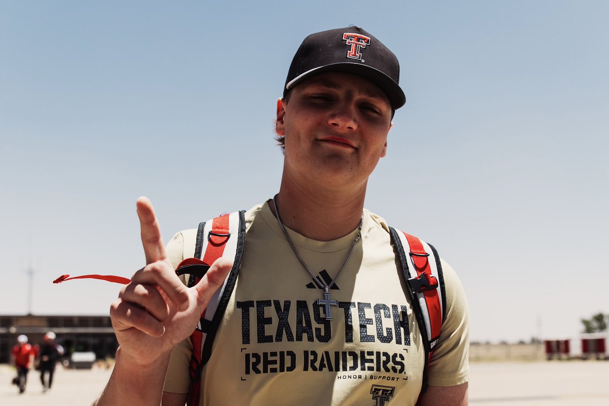 TTU_Baseball's tweet photo. Guns Up and Wheels Up to Arizona 🌵 https://t.co/tIdoMIMdRs