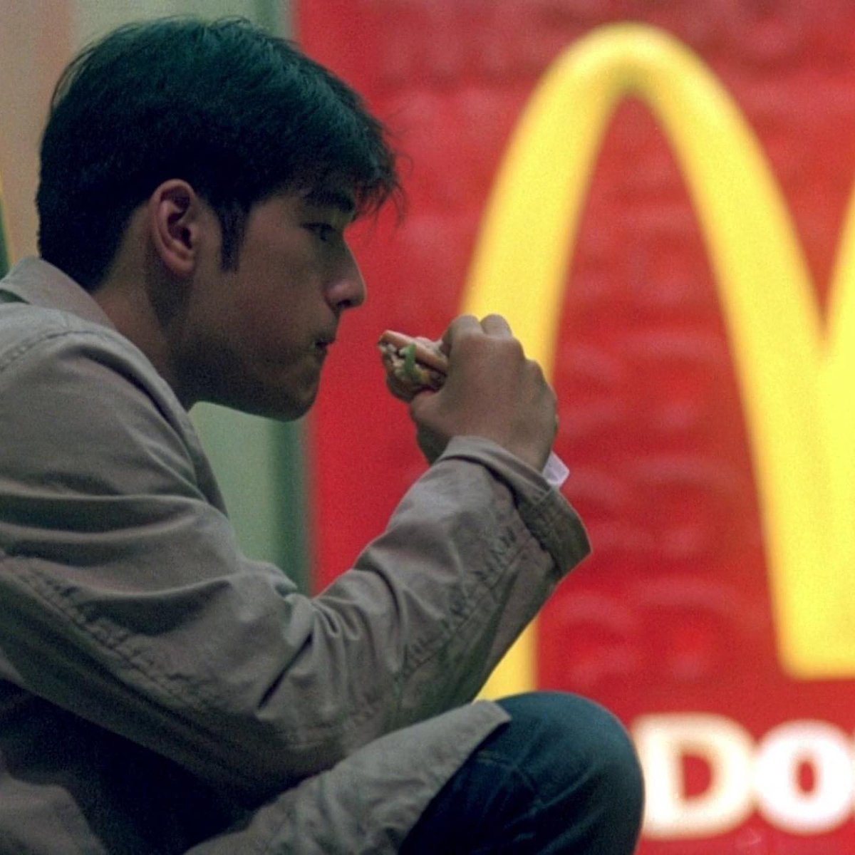 auteurhouse's tweet photo. Chungking Express (1994, dir. by Wong Kar-Wai) https://t.co/zFA91WAj2W