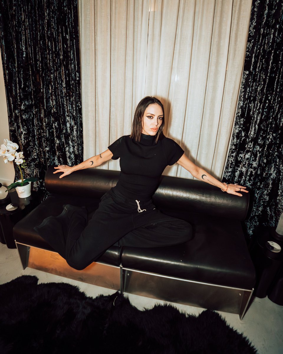 💫 SARA LANDRY 💫 (@saralandrydj) / Posts and Replies / X