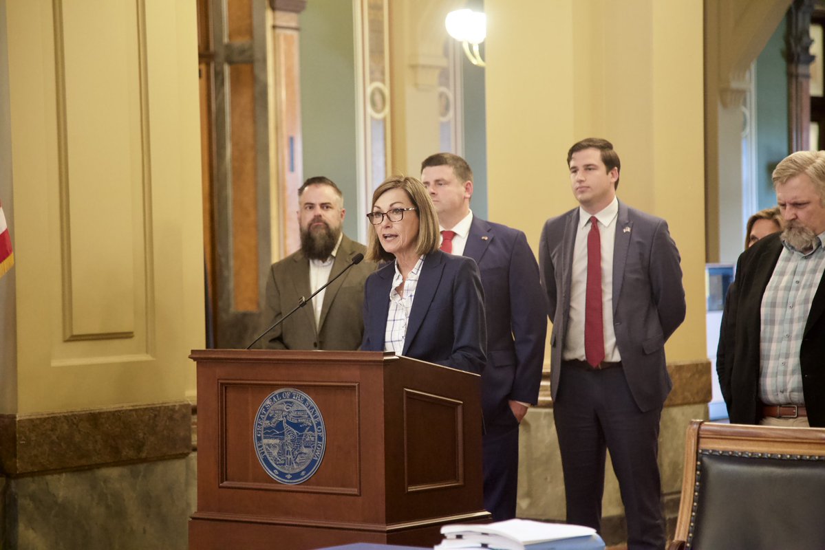 Gov. Kim Reynolds tweet media