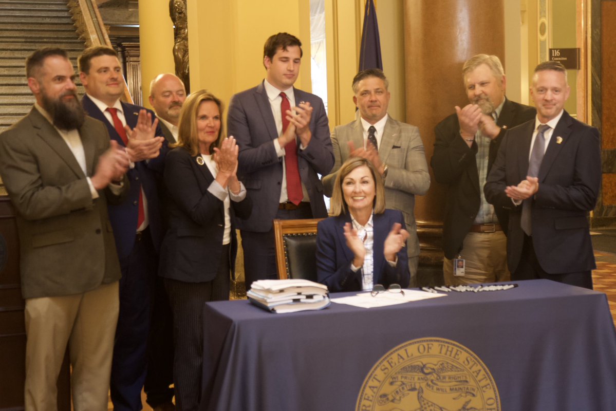 Gov. Kim Reynolds tweet media