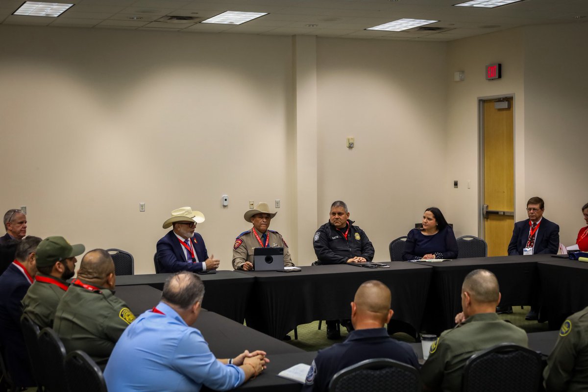 DFOLaredo's tweet photo. Eagle Pass Port Director P. Beattie represented CBP at the 2026 Eagle Pass Trade Summit, joining the "State of Safety and Logistics" panel to discuss trade safety and efficiency. #CBP #TradeSummit @CityEaglePassTx https://t.co/j1b3zaR3RM
