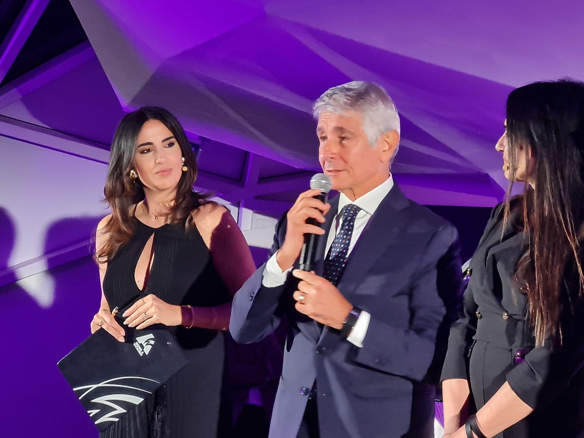 IamBerry29's tweet photo. Il Ministro dello sport Andrea #Abodi e la presidente #Cappelletti sul palco del #GameOnAthora https://t.co/IM8jK9nvdx