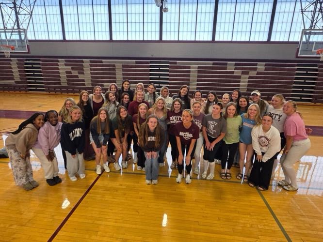 UHSRocketsSB's tweet photo. Congrats to Danika Eisenmenger &amp; Emma Swisher on being awarded News Gazette Co-Athlete of the Week!🥎🏃🏼‍♀️ https://t.co/KudKVC44rV