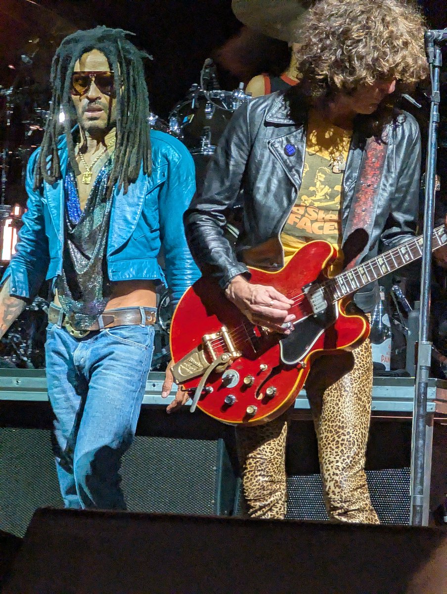 MS_CLB's tweet photo. @LennyKravitz I was there! It was incredible https://t.co/SASpE2n1Up