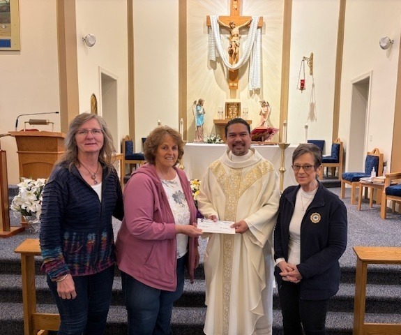 1891Financial's tweet photo. Our Lady of Fatima Impact Team 481 in Brussels, WI co-sponsored a Lenten fish fry Hearts and Hands fundraiser with St. Francis and St. Mary Parish. . The fish fry raised $2,248 for the St. Francis and St. Mary Parish food pantry. 1891 Financial Life matched $750.

#heartsandhands https://t.co/Os7SLXrobq