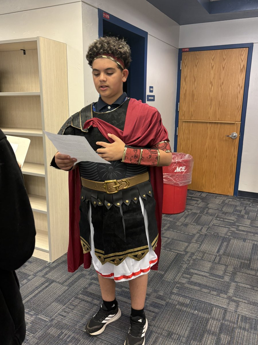 MrsDCarpenter's tweet photo. Wax Museum in the Pine Ridge Middle School Media Center
@PRMPanthers @CCPSMediaCentrs @collierschools https://t.co/827yJXSDOP
