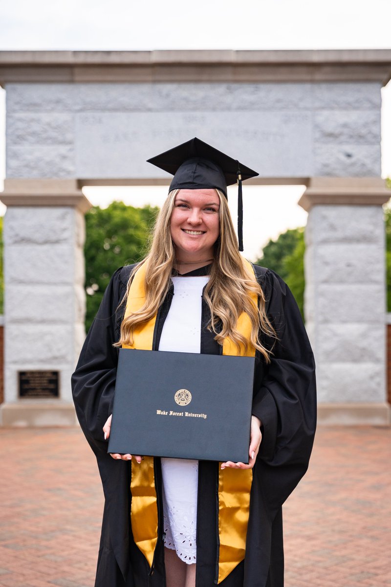 WakeWBB's tweet photo. Look at our newest grad 🥹

#WFUGrad 🎓 https://t.co/mkPXmx0g2L