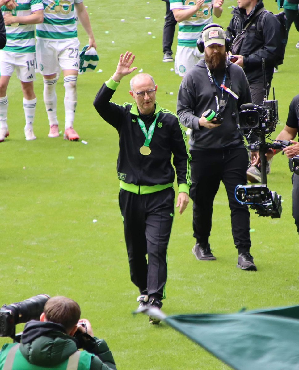 PaulJohnsonCSC's tweet photo. Champions again 🍀🏆

Celtic 3-1 Hearts and the perfect way to seal the title. Late drama, big moments and never giving up, the story of this season from start to finish.

There’s a fairytale about this club ✨🍀 https://t.co/euE7JIr9ox