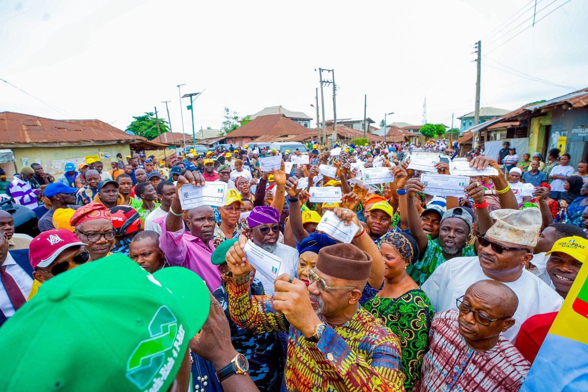 Letter_to_Jack's tweet photo. Full breakdown of votes in the Ogun East Senatorial APC Primaries held today: 

Prince Dapo Abiodun-- 75,550 (WINNER)
Otunba Gbenga Daniel---398 votes
Bukola Braimoh---29 votes.

Sagamu LGA: 
Prince Dapo Abiodun -8,434 votes
Otunba Gbenga Daniel-- 0 (ZERO) 
Bukola Braimoh-- 7 votes.

(Total of 11,285 registered members)

Ijebu North East LGA
Prince Dapo Abiodun-- 5,655 votes
Otunba Gbenga Daniel--- 12 votes
Bukola Braimoh--- 17 votes.
{7,120 registered members}

Ikenne LGA
Prince Dapo Abiodun--8,226 votes
Otunba Gbenga Daniel-- 0 (ZERO)
Bukola Braimoh-- 0 (ZERO)
{8,643 registered members}

Ijebu North LGA,
Prince Dapo Abiodun—13,469 votes 
Otunba Gbenga Daniel--22 votes.
{17,109 registered party members}

Odogbolu LGA
Prince Dapo Abiodun-- 7,989 votes
Otunba Gbenga Daniel-- 219 votes. 
{11,472 registered members}

Ijebu East LGA
Princd Dapo Abiodun--7,058 votes
Otunba Gbenga Daniel--139 votes.
{10,219 registered members}

Remo North LGA
Prince Dapo Abiodun-- 7,034 votes for Abiodun.
{total of 8,857 registered members}

Ijebu-Ode LGA
Prince Dapo Abiodun-- 10,942
{16,910 registered party members}

Ogun Waterside LGA
Prince Dapo Abiodun-- 6,958 votes
{8,882 registered members}

Total votes cast: 99,503 votes cast

{figures posted as announced today by the Chief Returning Officer for Ogun East, Dr. Wale Bello.}