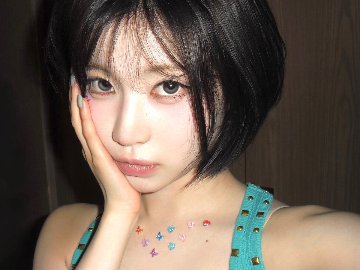 RubyAcesa's tweet photo. They way her weverse updates look like a magazine shoot she’s insane
#아사 #ASA #ENAMIASA #アサ #Asacore https://t.co/sHAxWzg1Sp
