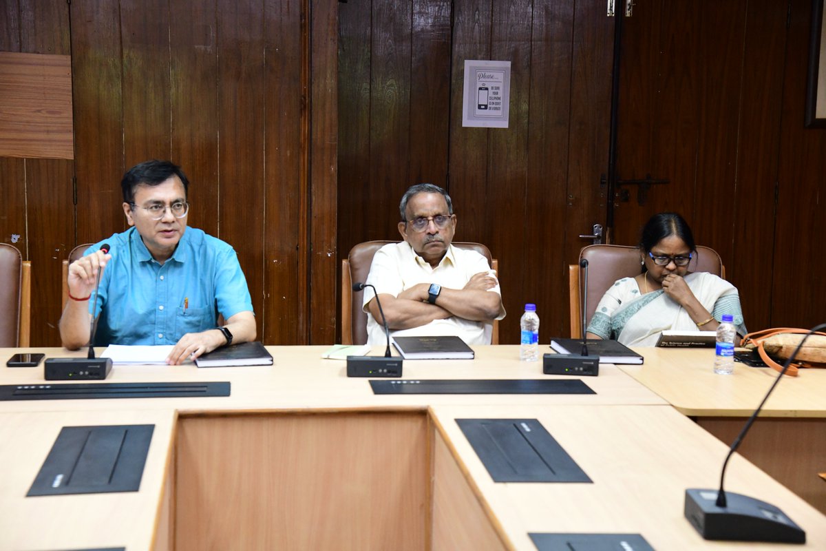 CSIR_NIScPR's tweet photo. Ms. Kirti Tyagi has successfully completed her Ph.D. viva today, under the supervision of Dr. Y. Madhavi, former Chief Scientist, CSIR-NIScPR. The Viva-Voce examination was conducted by Dr. Harshad P. Thakur, Professor, Centre for Public Health, School of Health Systems Studies, Tata Institute of Social Sciences (TISS), Mumbai.

Thesis titled “Global, National and Regional Influences on Tuberculosis Policy in India”.

Coordinator, AcSIR (Dr. Vipan Kumar), along with the Supervisor (Dr. Y. Madhavi) and DAC Members (Dr. T. Sundararaman, Dr. Reji K. Joseph, Dr. Kavitha Rajasekar), congratulated Ms. Kirti Tyagi on her successful completion of Ph.D. degree & wished her a bright and successful future ahead.

@DrJitendraSingh @CSIR_IND @GVRayasam @AcSIR_India

#Research #PhD #Tuberculosis #Policy