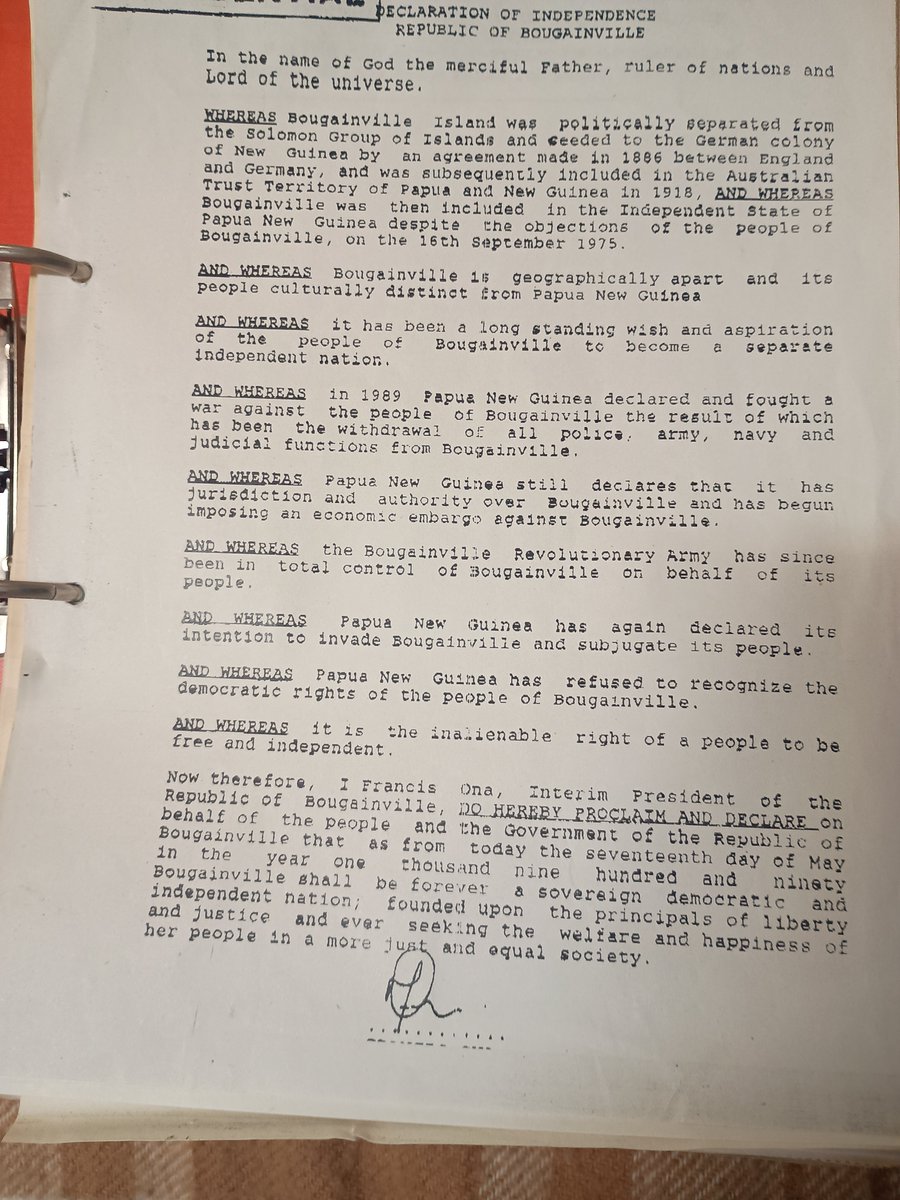 BruckerC's tweet photo. #Bougainville Remembrance Day

17th May 1990: the Bougainville Interim Government (BIG) unilaterally declared the independence of the Republic of Bougainville, proclaimed in response to a naval blockade announced by PNG PM Diro on 2 May. https://t.co/YIFwQMIvuu