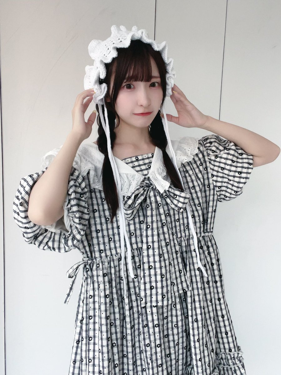 ワンピースとヘッドドレス きょうのふく❕(唐突) ◾︎ヘッドドレス@Whinny_official