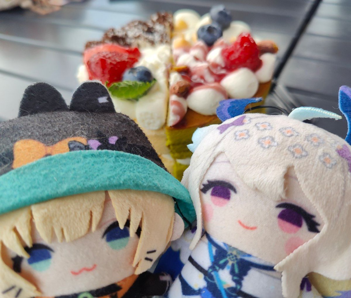 kaoch1sa's tweet photo. sweet cute cake and the Babus #boennappetit #millieparfait https://t.co/ryqmGoAMgg