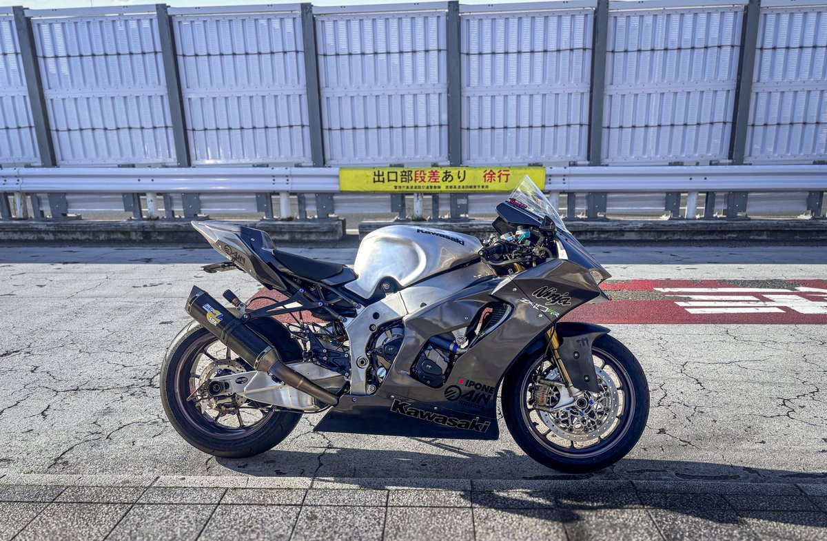 ryo25479906's tweet photo. 色がコロコロ変わっちゃう https://t.co/zmJEfTqAAK