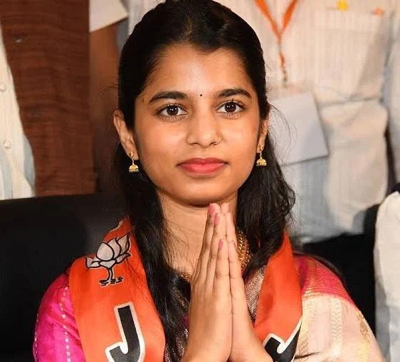 Latha, living cockroach tweet media
