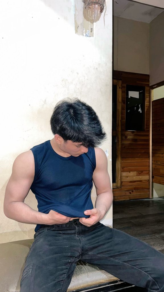 muscledailyid's tweet photo. Asli emang anak workout guys, makanya badan bagus. 🏋️ https://t.co/JFTYEfkwZ9