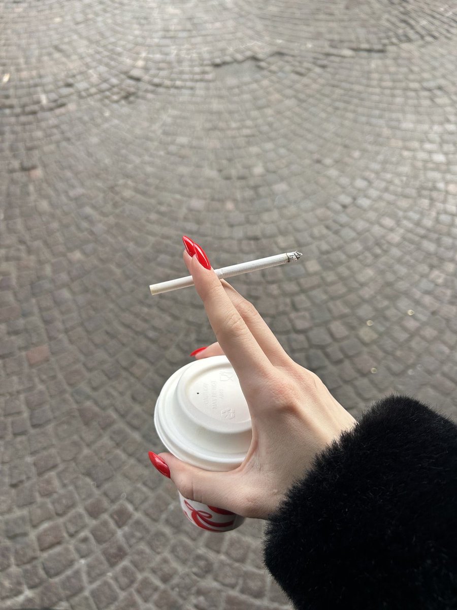 saintbvnny's tweet photo. Weekly vibe check. First four photos when you log on to Pinterest are your vibes for the week https://t.co/S6oEj7TvvD